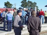 A portion of the sartorial crowd at the start at Pleasant Point