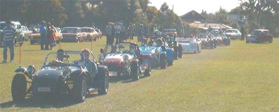 Cars leaving to start the 2002 Twin Rivers Parade