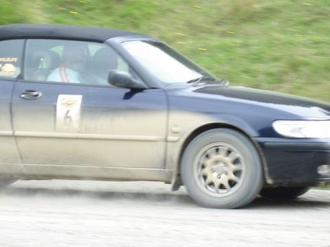 Action shot of Cabriolet team